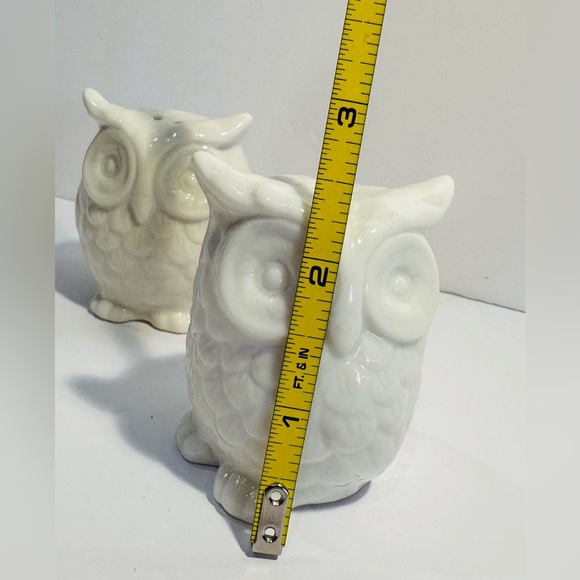 White Ceramic Owl Salt & Pepper Shakers - Picture 9 of 9